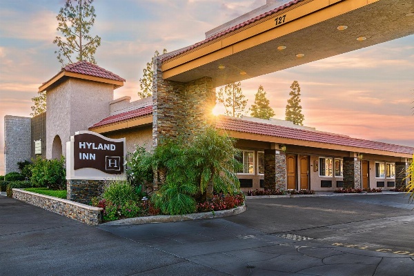 Hyland Motel Brea image 2